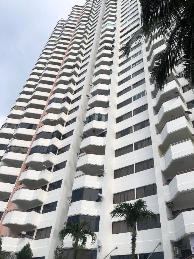 Beach Resort Home Stay Sri Sayang 05 Apartment Batu Ferringhi 2Bedroom Экстерьер фото